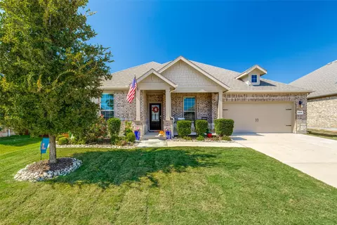 2809 Grizzly Rd, Aubrey, TX 76227