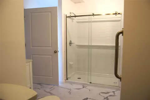 Bath - 366 Chris Dr, Minden, LA 71055 photo 3 of 4