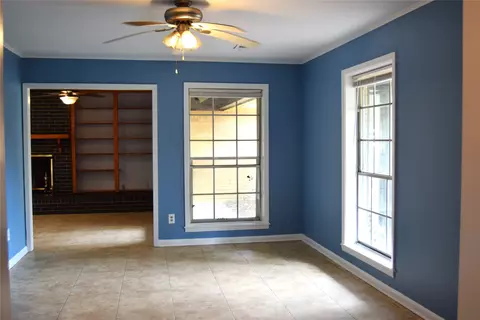 Living - 366 Chris Dr, Minden, LA 71055 photo 1 of 4