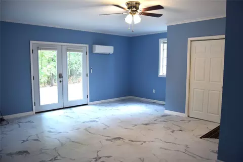 Living - 366 Chris Dr, Minden, LA 71055 photo 4 of 4
