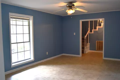 Living - 366 Chris Dr, Minden, LA 71055 photo 2 of 4