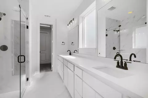 Bath - 1709 Clover Fern Dr, Celina, TX 75009 photo 3 of 5
