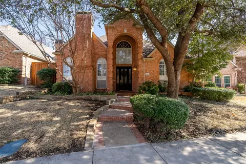 8640 Breakers Pt, Dallas, TX 75243