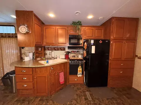 Kitchen - 304 Blackjack, Yantis, TX 75497 photo 1 of 3