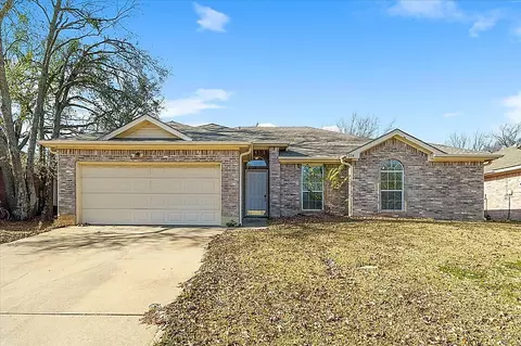 334 River Oaks Ln, Canton, TX 75103