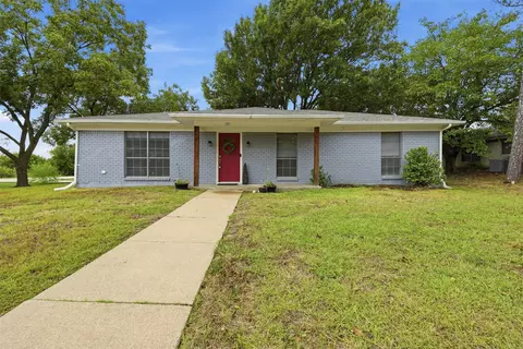101 Falcon Ln, Hillsboro, TX 76645