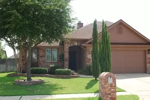 10332 Bear Creek Trl, Fort Worth, TX 76244