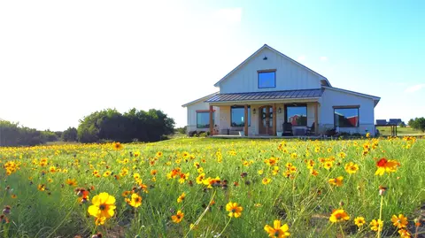 601 Hollow Dr, Lipan, TX 76462