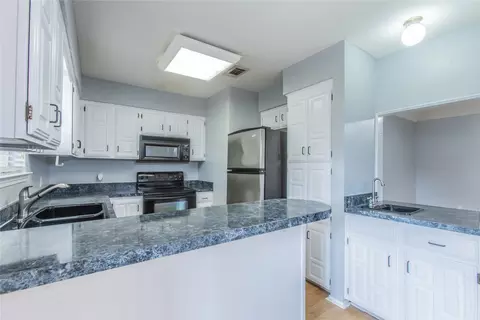 Kitchen - 2308 Melissa Dr #H5, Waco, TX 76708 photo 2 of 2