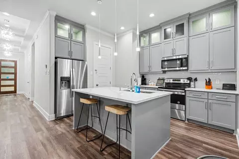 1435 Strickland St, Dallas, TX 75216