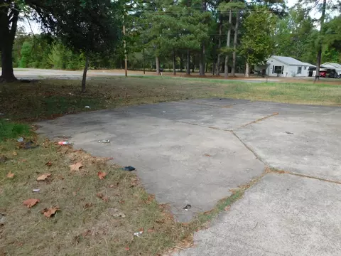 1643 Walnut Rd, Springhill, LA 71075 photo 5