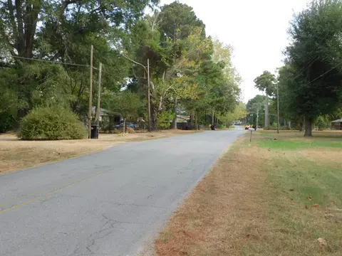 1643 Walnut Rd, Springhill, LA 71075 photo 6