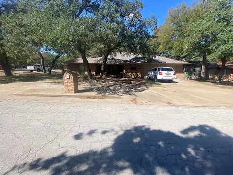 501 Mesquite St, Mineral Wells, TX 76067