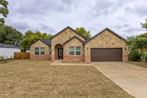 907 Howard St, Seagoville, TX 75159