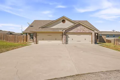 903 Dart Ct, Granbury, TX 76049