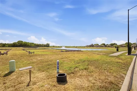 807 Greyson Ln, Greenville, TX 75402