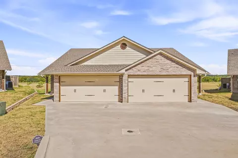 908 Dart Ct, Granbury, TX 76049