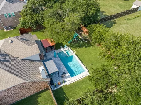 10422 Whispering Pines Dr, Frisco, TX 75033
