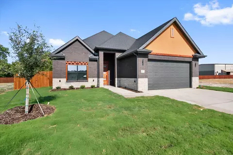 117 Yvonne St, Red Oak, TX 75154