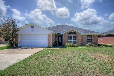 6910 Sayle St, Greenville, TX 75402