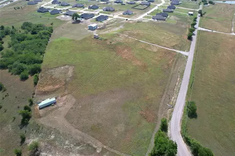 7405 Autumn Grove Ln, Ponder, TX 76259