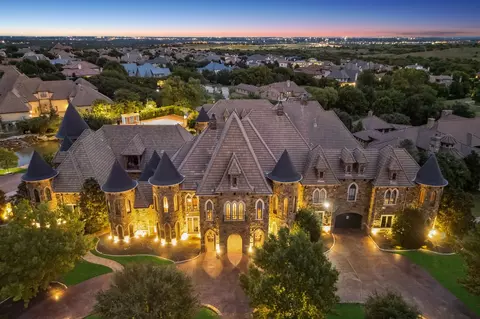 9553 Bella Terra Dr, Fort Worth, TX 76126