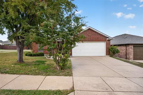 3801 Verde Dr, Fort Worth, TX 76244