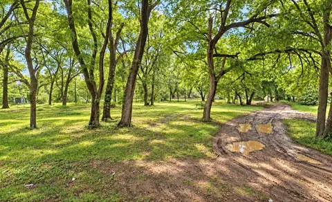 152 Bowden Cir, Burleson, TX 76028
