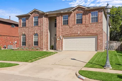 2337 Magnolia Dr, Little Elm, TX 75068