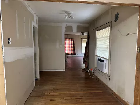 Entry Way - 617 E 5th St, Ferris, TX 75125 photo 1 of 1