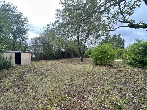 Exterior - 617 E 5th St, Ferris, TX 75125 photo 10 of 12