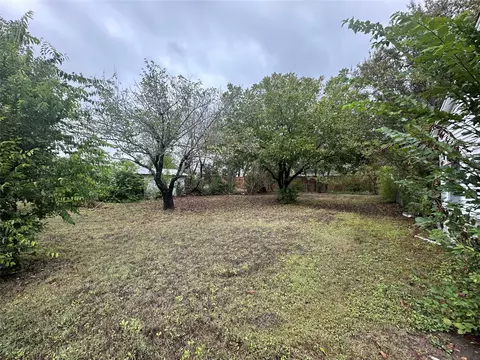 Exterior - 617 E 5th St, Ferris, TX 75125 photo 12 of 12