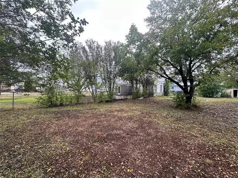 Exterior - 617 E 5th St, Ferris, TX 75125 photo 8 of 12