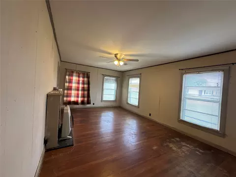 Living - 617 E 5th St, Ferris, TX 75125 photo 1 of 1