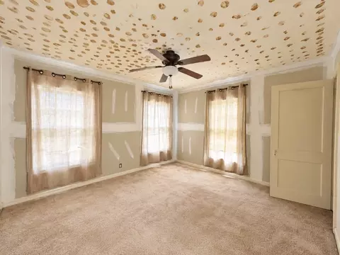 Bedroom - 617 E 5th St, Ferris, TX 75125 photo 4 of 4