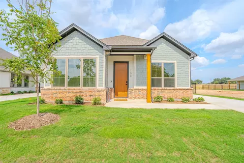 108 K St, Meridian, TX 76665
