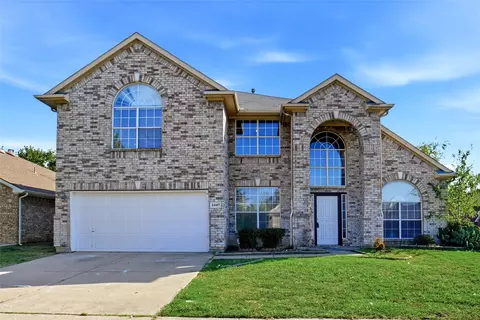 2447 Ranchview Dr, Grand Prairie, TX 75052
