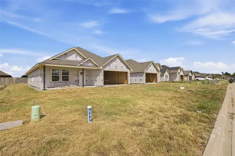 806 Moseley Ln, Greenville, TX 75402