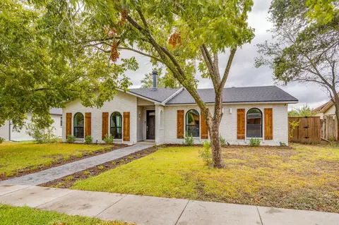 2101 Alder Trl, Grand Prairie, TX 75052