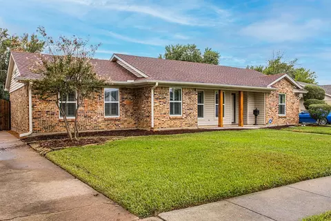 3140 La Kenta Cir, Farmers Branch, TX 75234