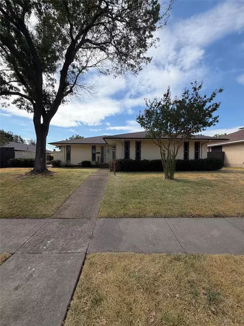 1410 Lexington Dr, Garland, TX 75041