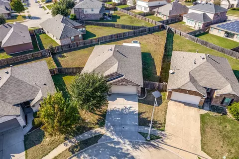 11204 Beechgrove Ct, Fort Worth, TX 76140