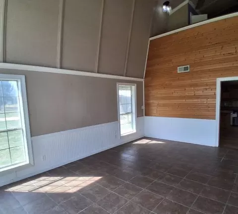 Living - 833 County Road 33100, Sumner, TX 75486 photo 1 of 2