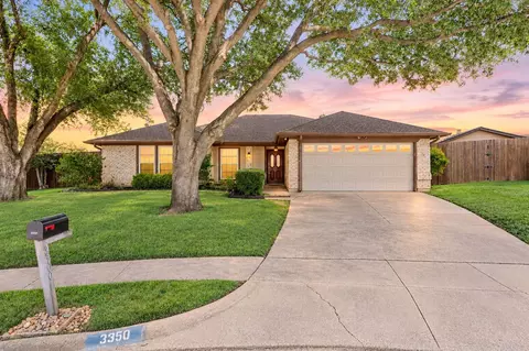 3500 Primrose Ln, Bedford, TX 76021