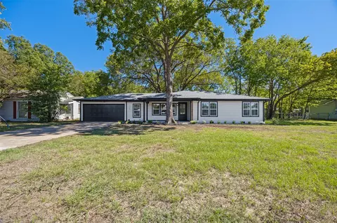 718 N Union St, Whitesboro, TX 76273