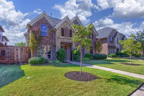 1111 Fossil Lake Dr, Frisco, TX 75036