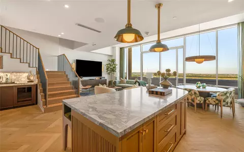 2408 Victory Park Ln #1442, Dallas, TX 75219