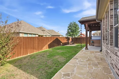 Exterior - 14616 Spitfire Trl, Roanoke, TX 76262 photo 7 of 10