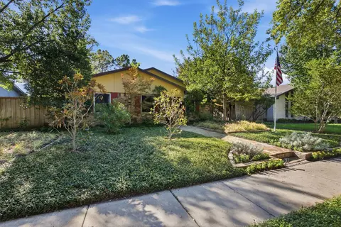 5068 Avery Ln, The Colony, TX 75056