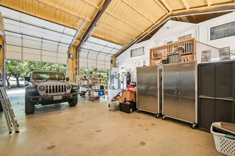 169 Chisam Rd, Valley View, TX 76272 photo 5